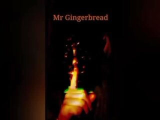 Mr gingerbread puts mamilo em putz buraco em seguida fode porcas milf em o cu
